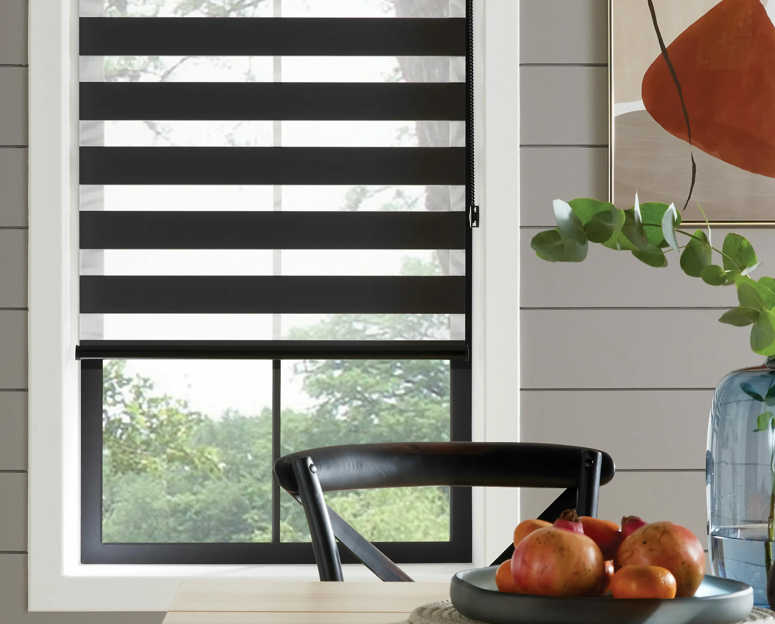 LL_2022_Vision_Capri_Black_Main_crop-scaled